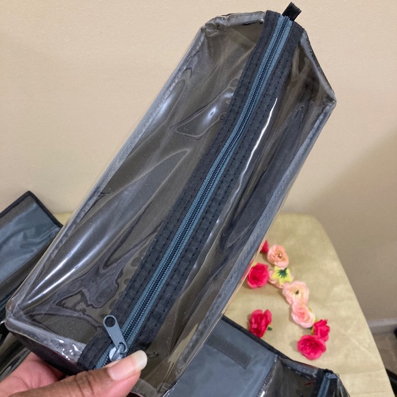 NWT JM New York Roll & Go Travel/Makeup Bag, 7" x 4.5" x 4.5", Black - Picture 7 of 10